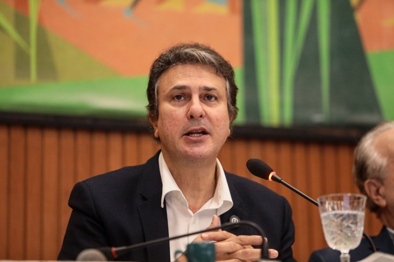 O ministro da Educação, Camilo Santana