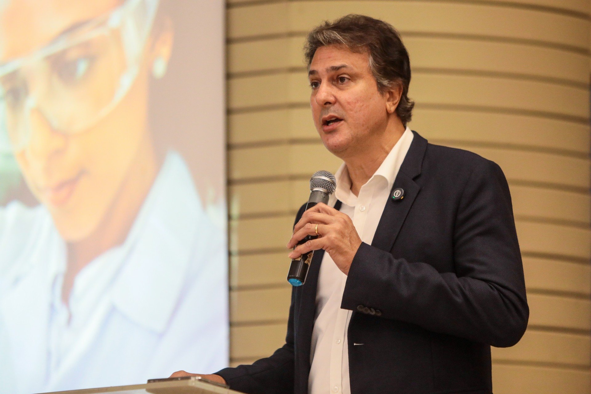 Foto da capa: Enem e Educação