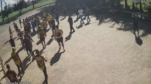Membros de organizada dentro do CT do Sport na quarta-feira (16/07)