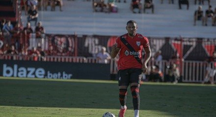 Imagem de partida do Atlético-GO na Série B
