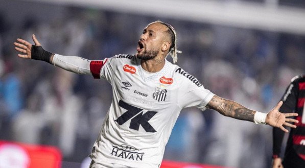 Neymar decidiu o duelo e fez a festa do torcedor ilustre presente na Vila Belmiro.