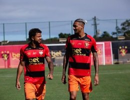 Derek e Kévyson são apresentados oficialmente e destacam motivação em defender o Sport