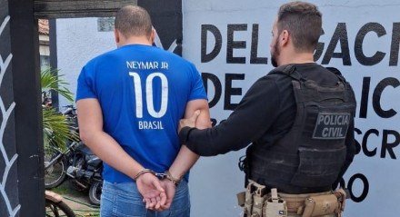 A operação resultou na prisão de quatro suspeitos