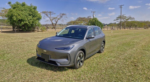 POTÊNCIA O EX5 traz um motor elétrico de 218 cv de torque instantâneo