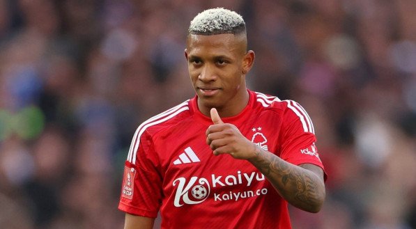 Botafogo avança pela contratação de Danilo, do Nottingham Forest