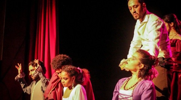 Espetáculo "O Diário de Villeneuve" volta ao Recife para apresentações no Teatro do Parque