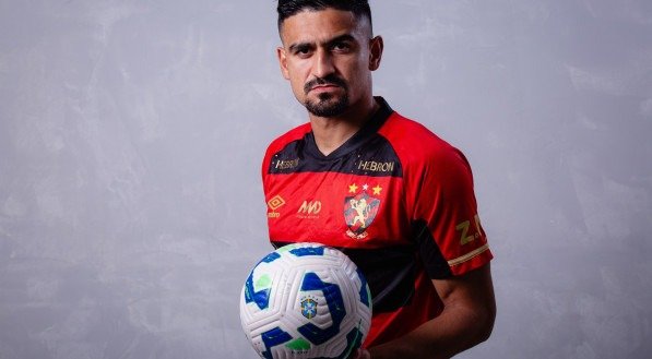 Imagem do zagueiro Ramón