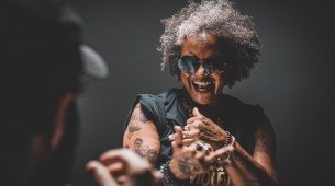Os ingressos já estão à venda e podem ser adquiridos pelo app do RioMar Recife ou diretamente na bilheteria do teatro