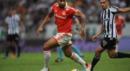 Internacional e Ceará duelam pela recuperação no Brasileirão