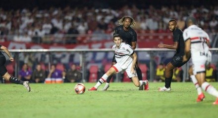 Equipes se enfrentam neste sábado (19), às 21h (de Brasília)