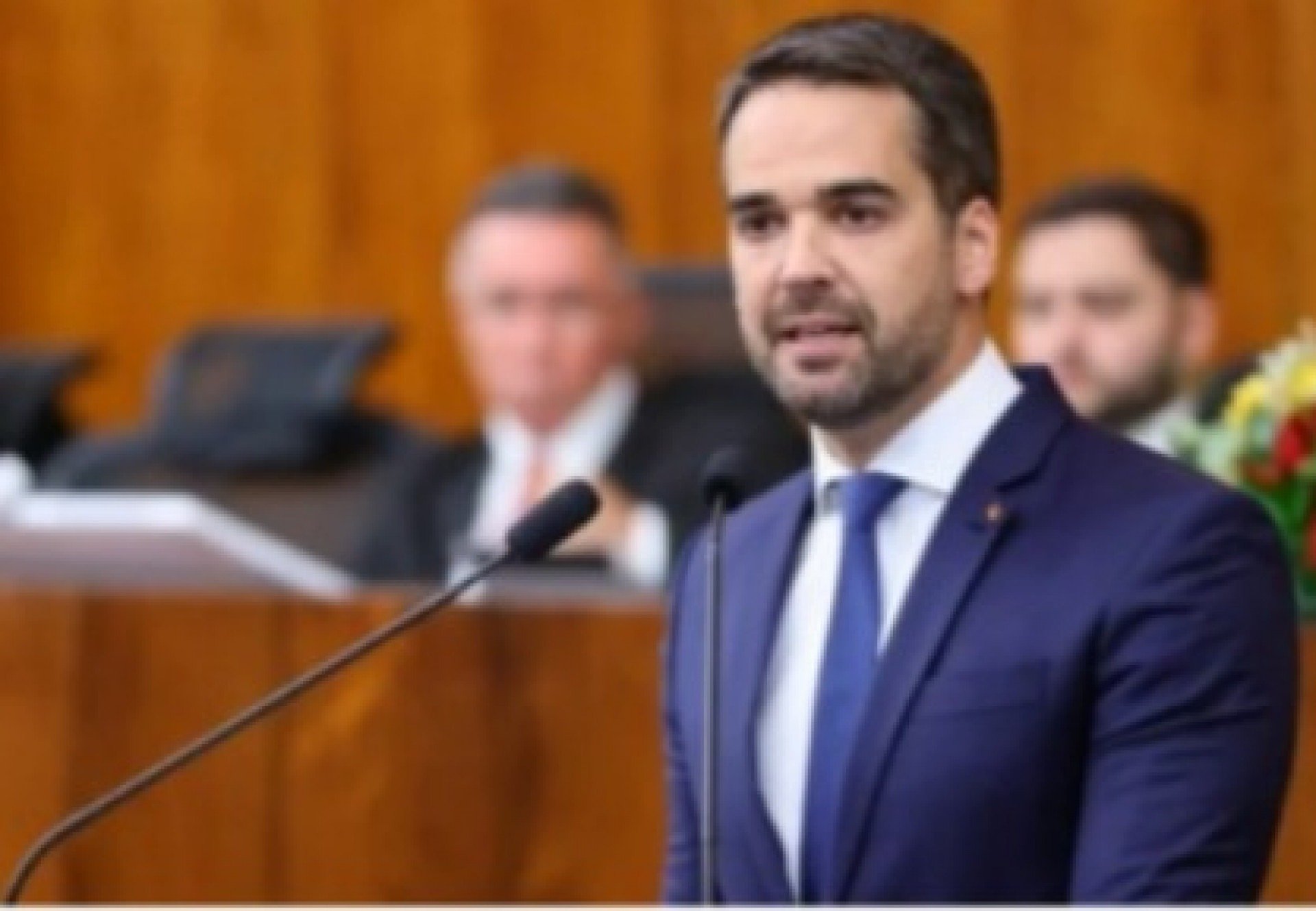 Polarização cansa os brasileiros e Eduardo Leite ganha realce