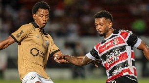 Lance do último jogo entre Santa Cruz x Central pela Série D