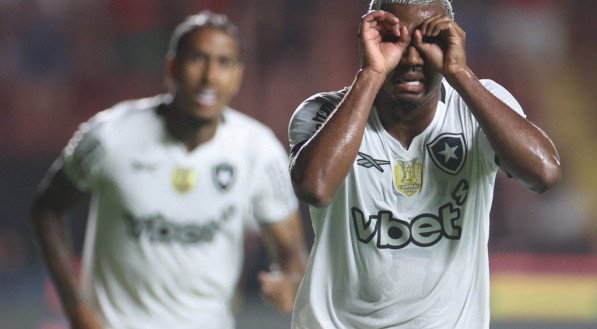 Após o apito final, o jogador comemorou o resultado e falou sobre sua característica de jogo