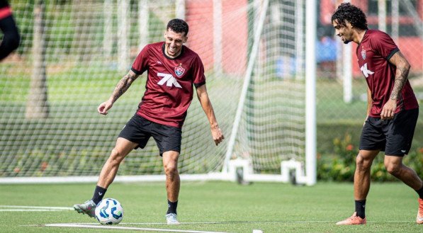 Sem vencer há oito jogos, Vitória encara o Bragantino pelo Brasileirão