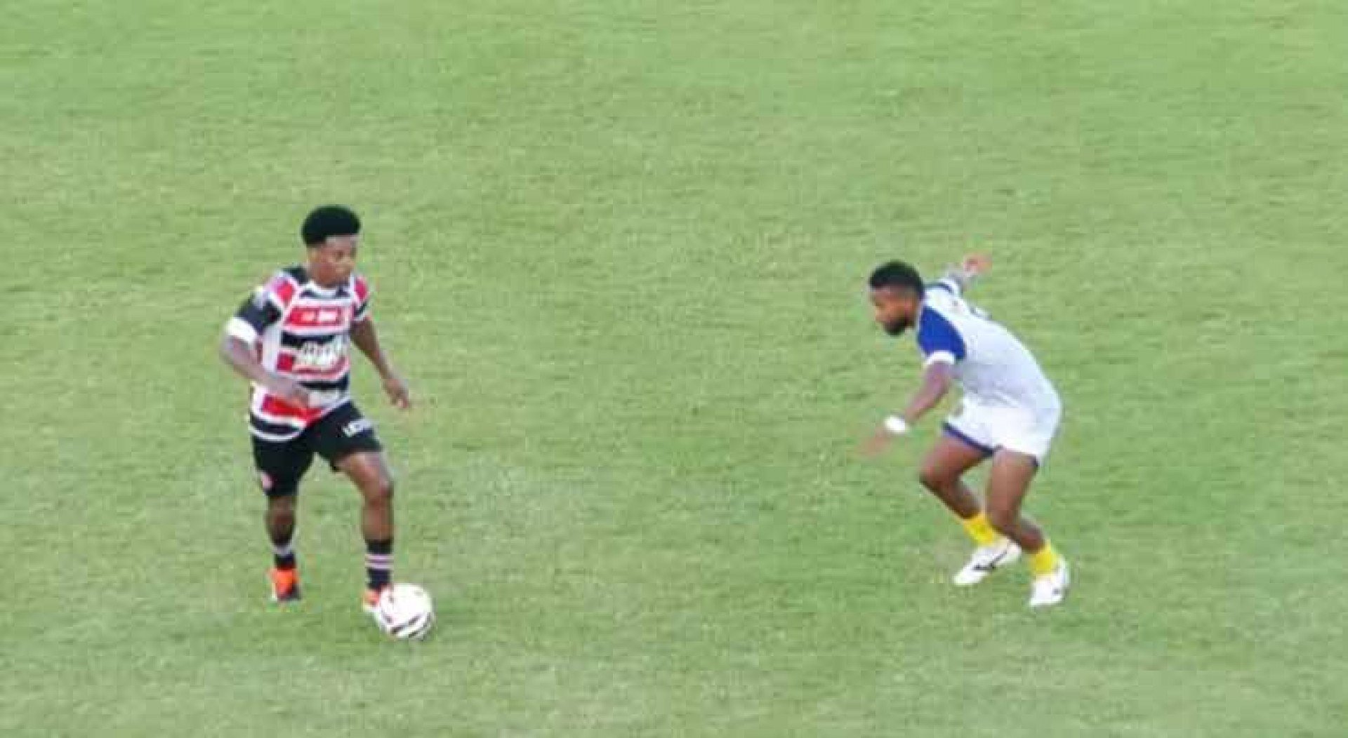 Lance do jogo entre Horizonte x Santa Cruz pela Série D