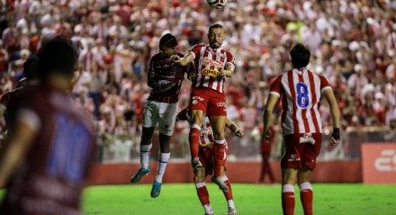 Náutico venceu o Caxias por 2 a 0, nos Aflitos, pela 13ª rodada da Série C.