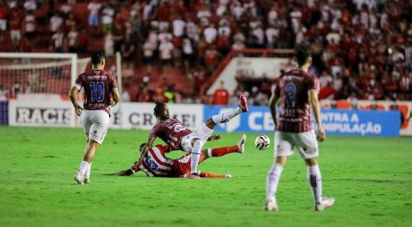 Náutico venceu o Caxias por 2 a 0, nos Aflitos, pela 13ª rodada da Série C.