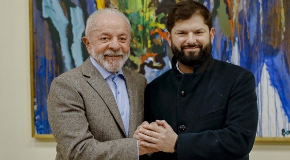 Lula se reúne com presidentes de Chile, Colômbia, Espanha e Uruguai em cúpula pela democracia