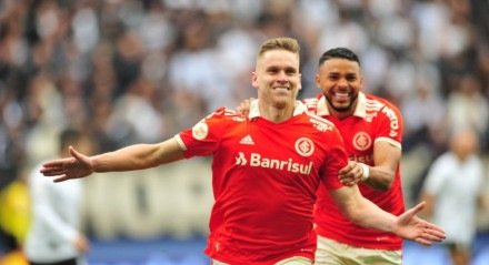 O atacante de 27 anos defendeu o Oviedo, da Espanha, nas duas últimas temporadas. Ele foi importante no acesso do clube à elite do futebol espanhol, feito que não acontecia há mais de 20 anos
