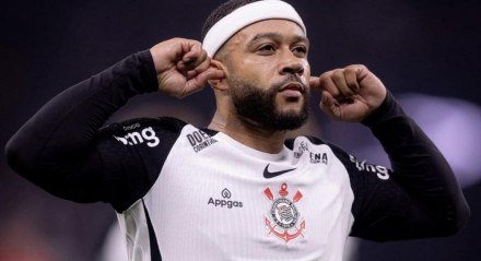 Corinthians deve se reunir com Memphis Depay para discutir futuro e possível readequação contratual