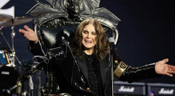 Ozzy Osbourne, cantor do Black Sabbath, morre aos 76 anos