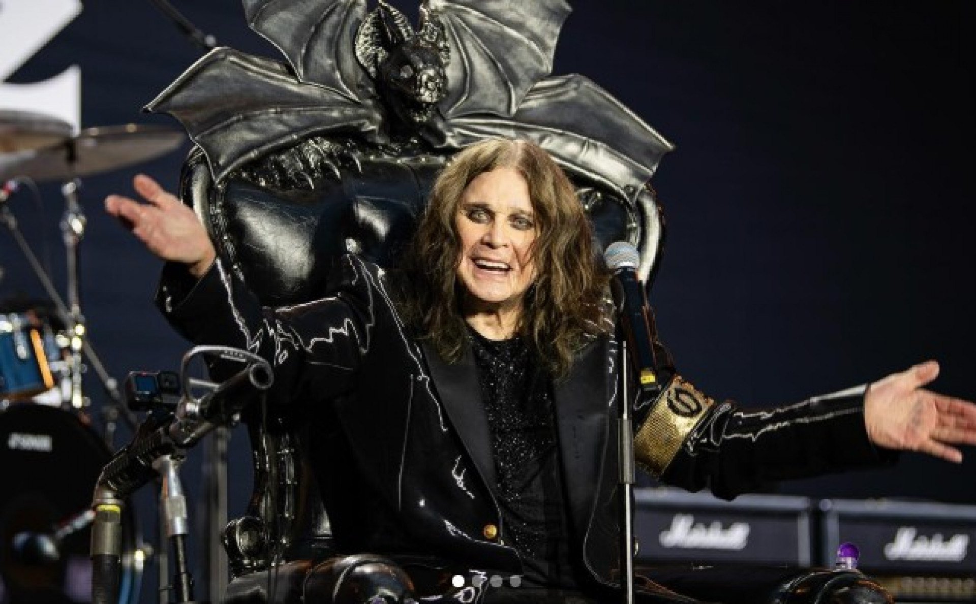 Ozzy Osbourne, cantor do Black Sabbath, morre aos 76 anos