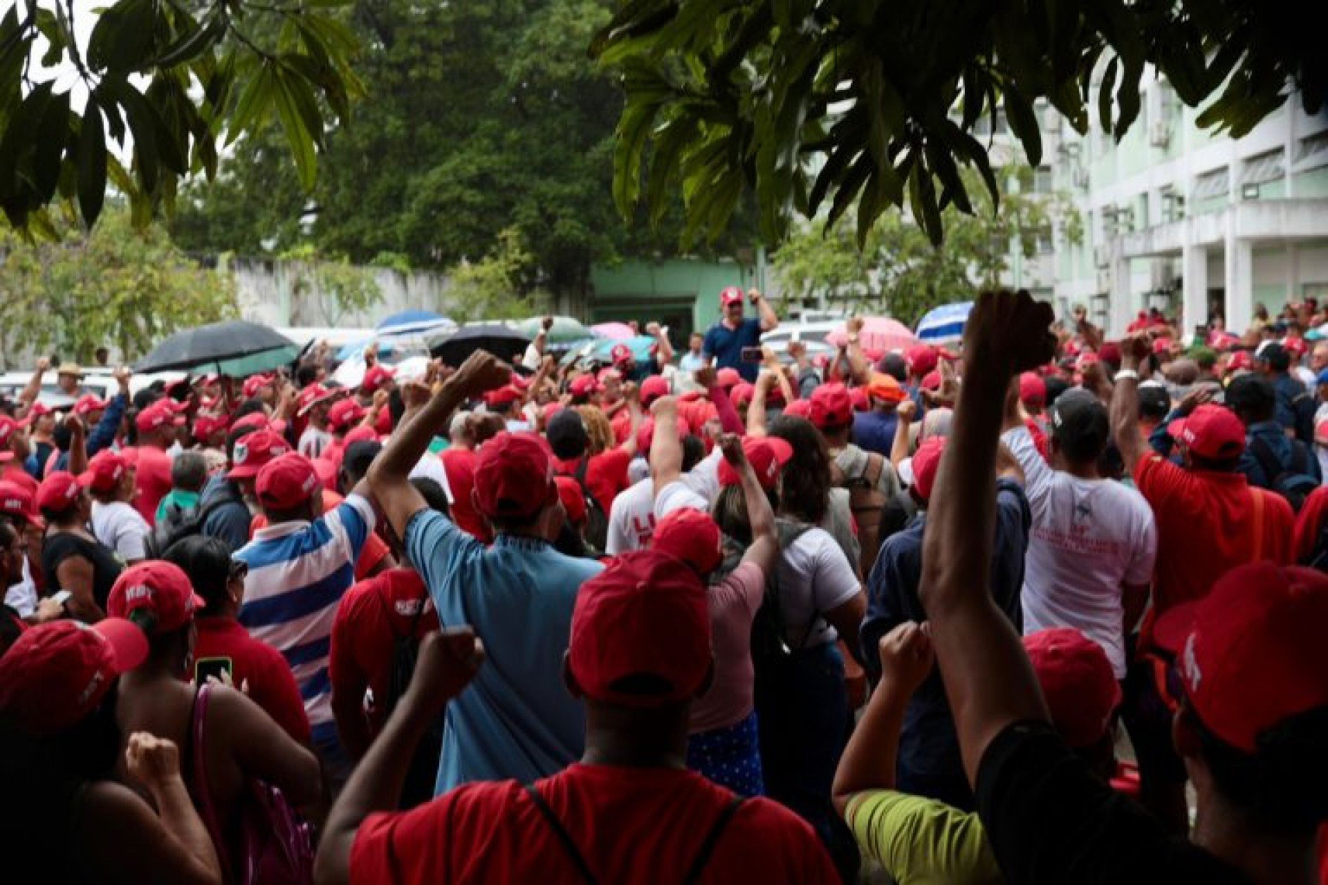 MST ocupa sede do Incra no Recife para cobrar avanço da reforma agrária