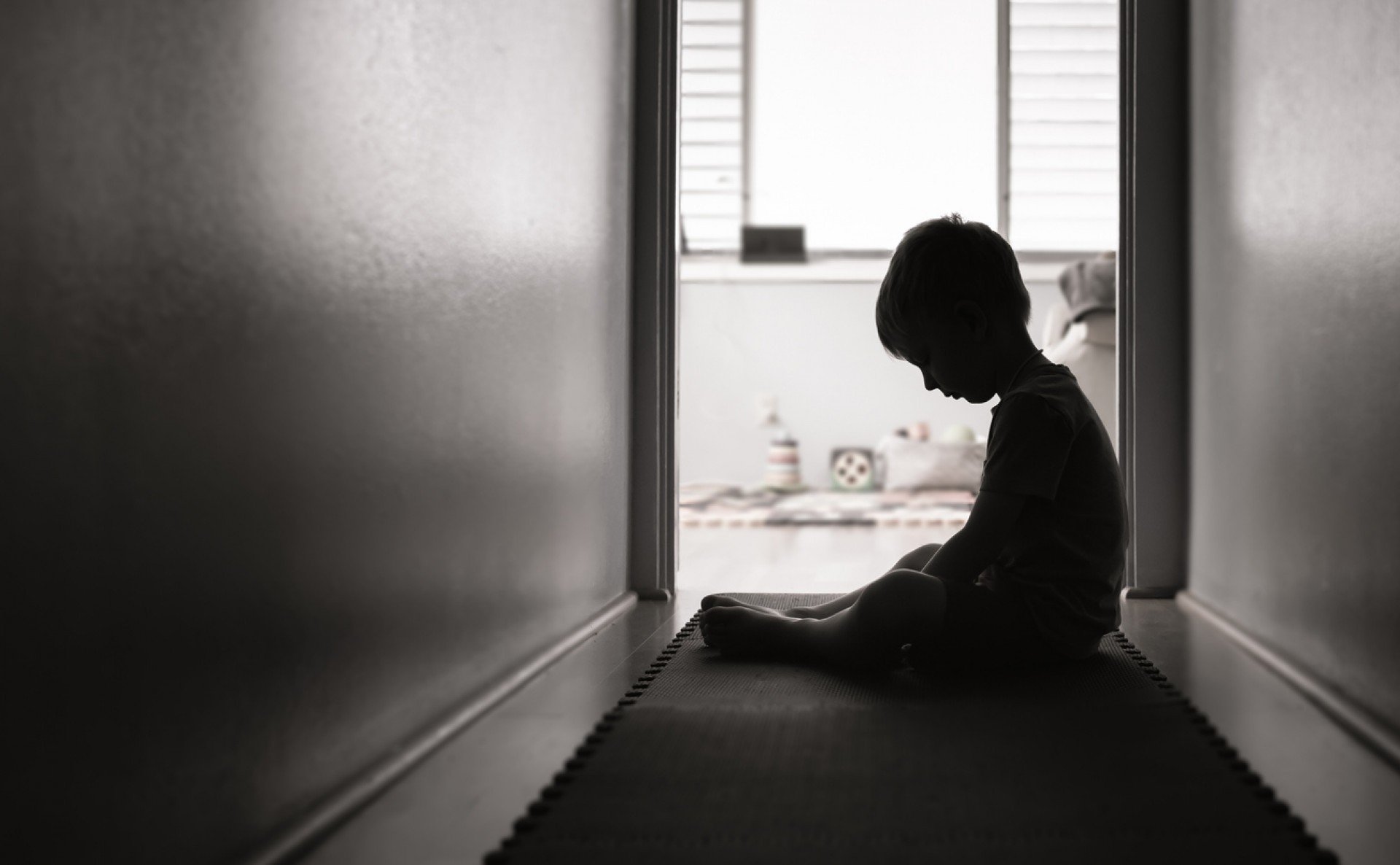 Seu filho está ficando mais isolado? Entenda os problemas da modernidade que afetam o comportamento infantil