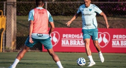 Cruzeiro encara o Corinthians em São Paulo para manter liderança e invencibilidade no Brasileirão