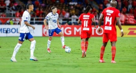 O Bahia foi eliminado da Sul-Americana após perder para o América de Cali por 2x0. Em uma partida abaixo, David Duarte foi o melhor jogador do Esquadrão na partida. 