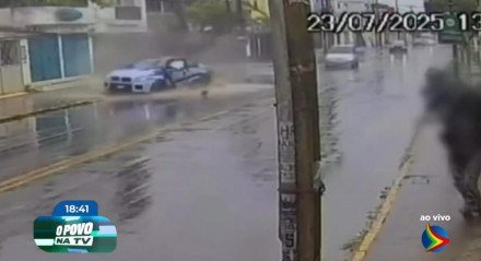 Imagem de sinistro de carro envolvendo BMW em Olinda