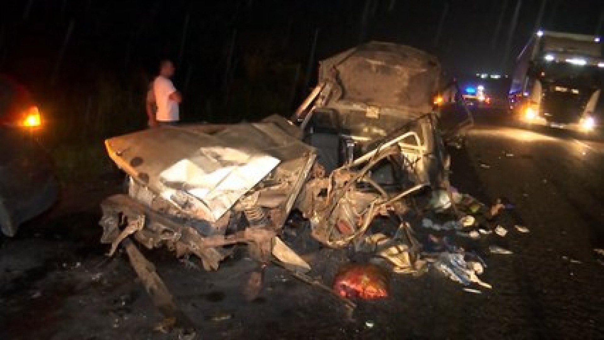 Uma pessoa morre em colisão envolvendo três veículos na BR-104, em Cupira