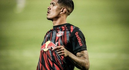 Lucas Barbosa balançou as redes aos oito segundos da etapa final do duelo contra o Flamengo, nesta quarta-feira (23), pelo Brasileirão.