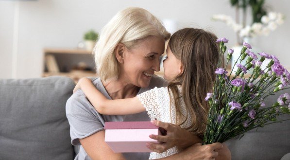 Presentes emocionantes para avós: 5 opções diferentes e cheias de significado!