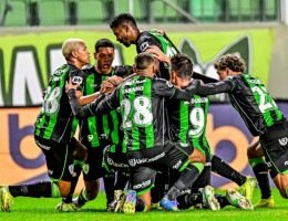 Transmissão América-MG x Athletico-PR ao vivo online: veja onde assistir e resultado em tempo real pela Série B