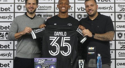 Danilo é apresentado pelo Botafogo e destaca: ‘quero continuar crescendo’
