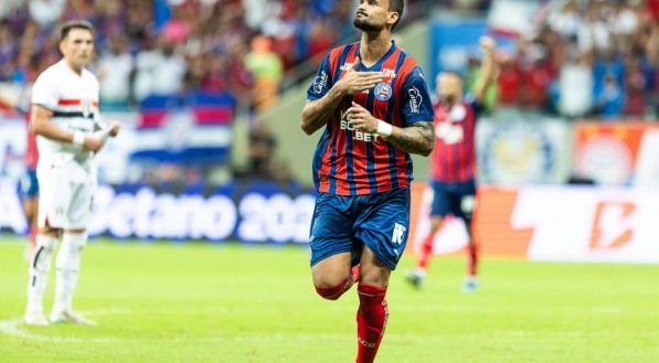 Willian José comemora gol do Bahia no Brasileirão
