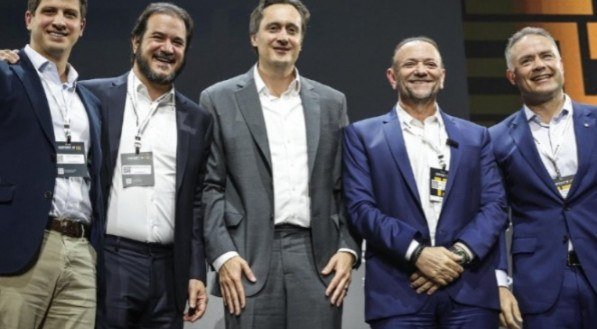 O prefeito do Recife e presidente nacional do PSB participou nesta sexta-feira (25) da Expert XP 2025, ao lado de Antônio Rueda, Renan Filho e Edinho Silva