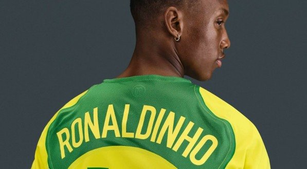 Nike relança camisa da Seleção Brasileira utilizada entre 2004 e 2005