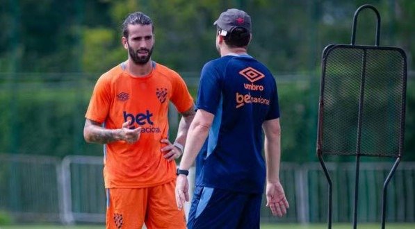 Sport: Sérgio Oliveira deve realizar tratamento de lesão em Portugal