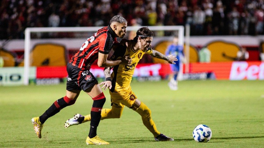 Lance do jogo entre Sport x Vitória na última rodada pelo Brasileirão