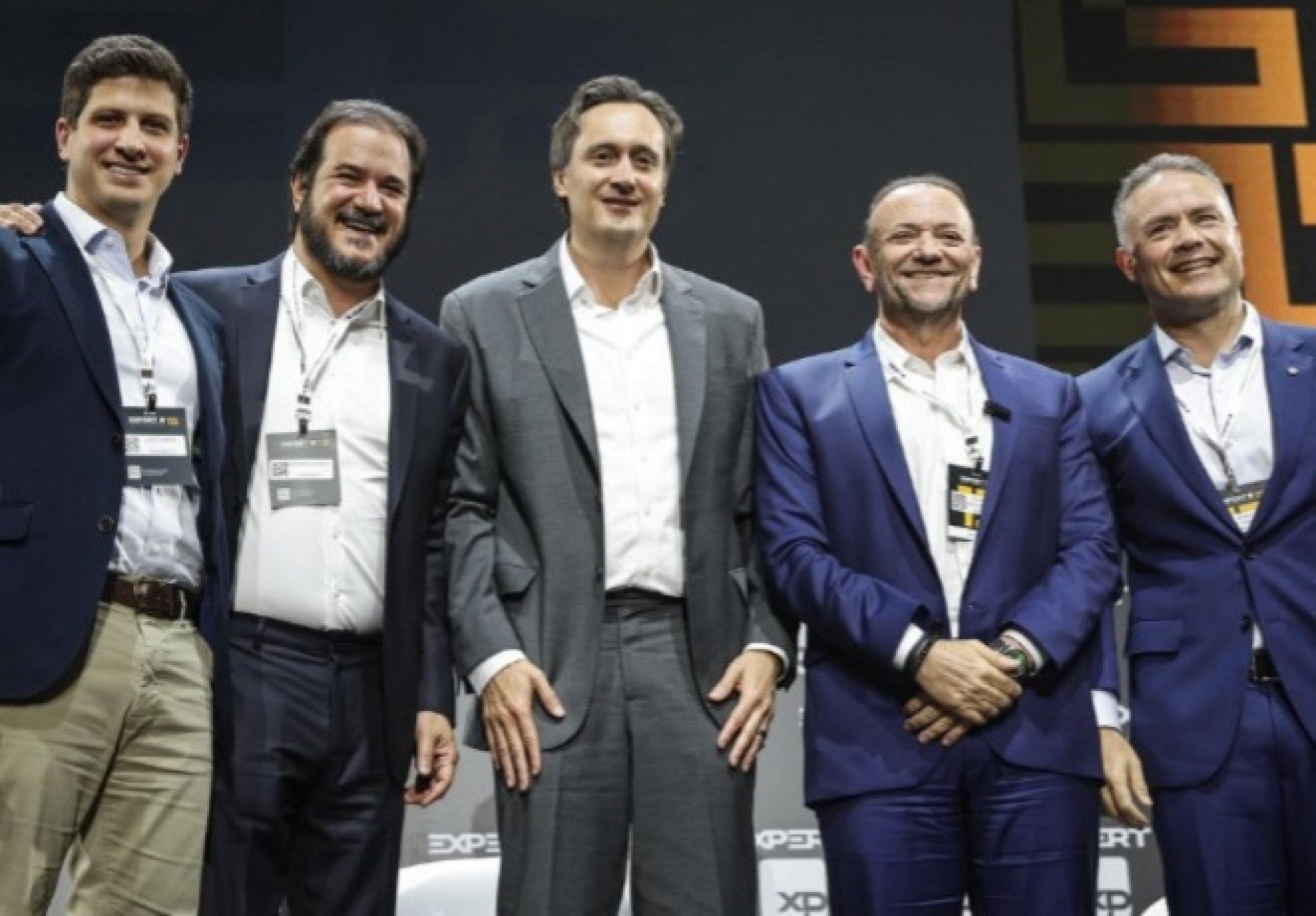 Em São Paulo, João Campos critica tarifa de Trump e avalia perdas na exportação de Pernambuco