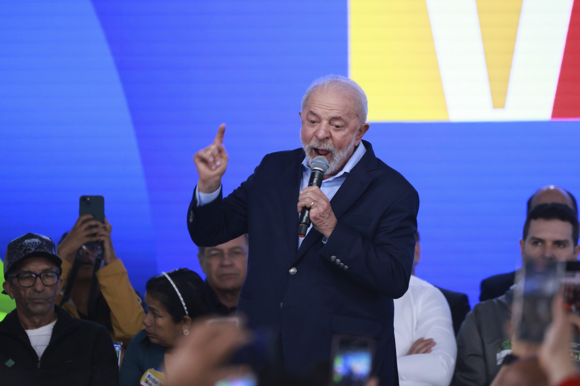 Lula chama Bolsonaro de 'traidor de Tiradentes' e o acusa de crime de lesa-pátria