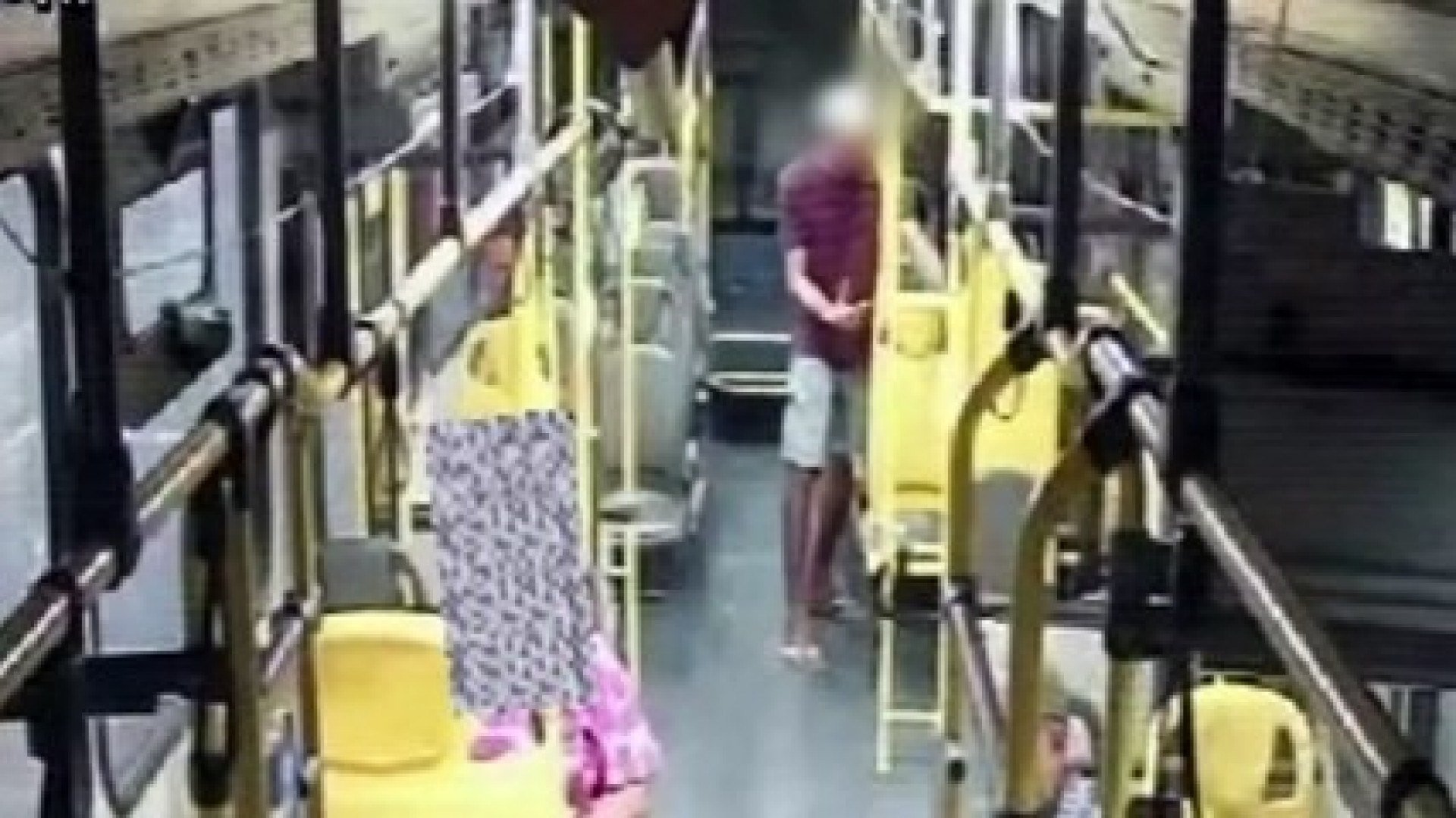 Onda de assaltos em ônibus da linha Caxangá–Conde da Boa Vista causa medo entre passageiros e motoristas