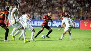 Lance do jogo entre Sport x Santos, o último do Leão na Série A