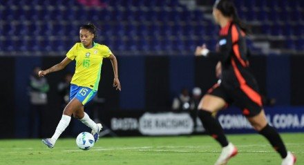 Seleção Brasileira jogou com uma jogadora a menos desde os 22 minutos do primeiro tempo