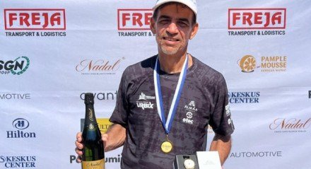 O paraense de Belém, Mauro Klautau, conquistou, neste sábado, o título do MT 700 de Helsinque, na Finlândia, competição no saibro com importantes pontos no circuito mundial de veteranos da Federação Internacional de Tênis.
