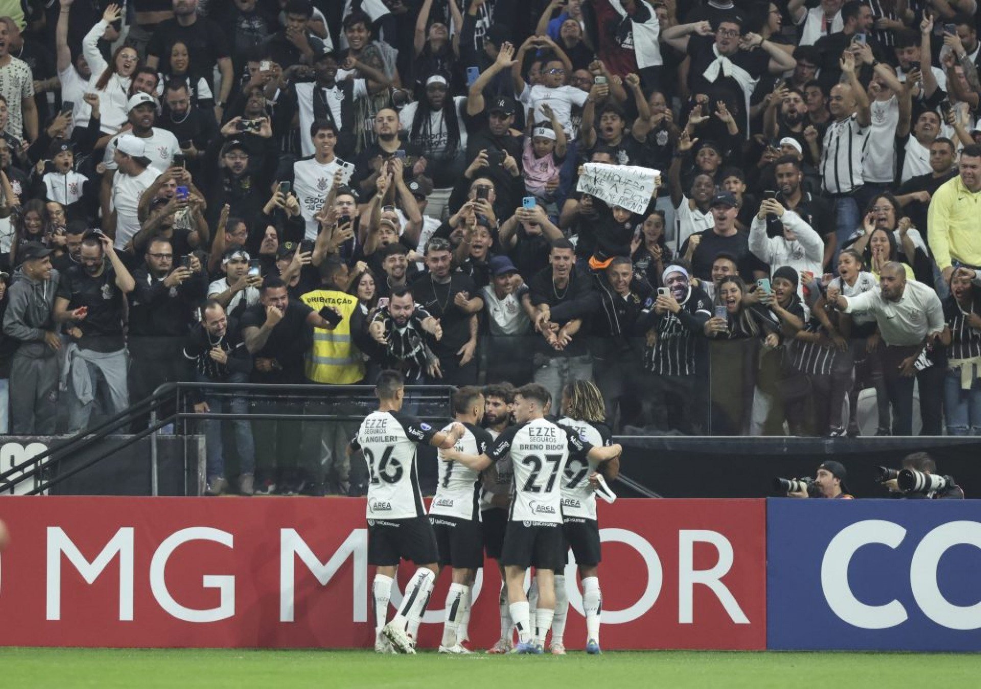 Corinthians enfrenta o Botafogo pelo Campeonato Brasileiro