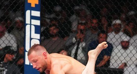 Neste sÃ¡bado (26), o UFC se instalou em Abu Dhabi para realizar mais um evento da organizaÃ§Ã£o, com um duelo de pesos-mÃ©dios como luta principal