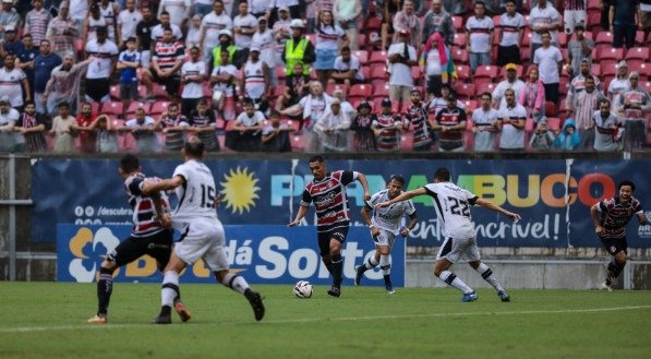 Santa Cruz 3x0 Treze, na 14ª e última rodada da primeira fase do Campeonato Brasileiro da Série D, na Arena de Pernambuco.